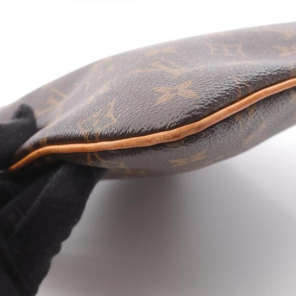 LOUIS VUITTON Brown Monogram Leather Shoulder Bag - Picture 8 of 9